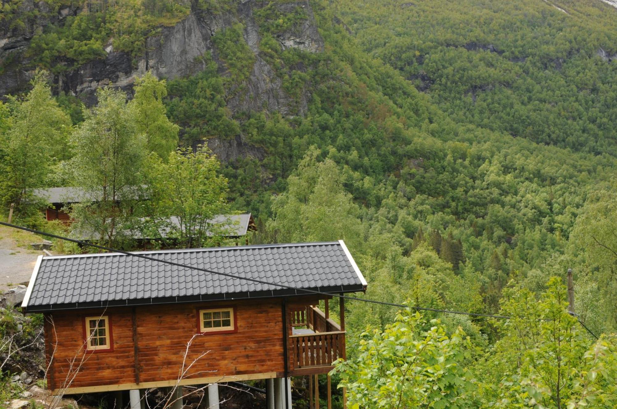 Fossen Camping Villa Geiranger Exterior photo