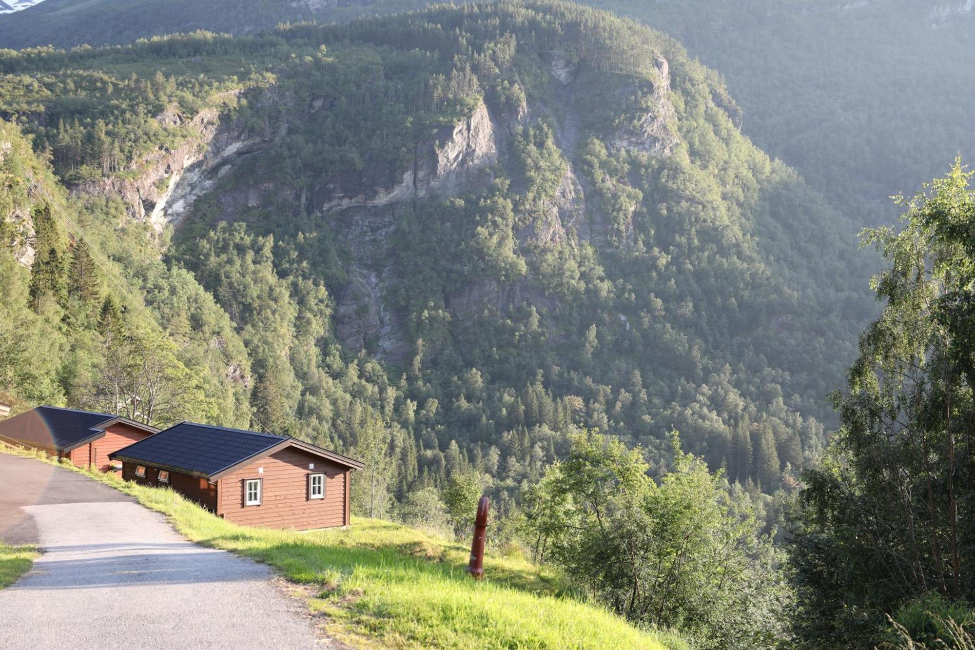 Fossen Camping Villa Geiranger Exterior photo